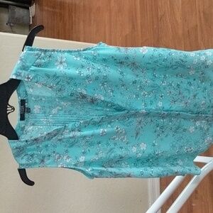 Beautiful color top size xxs new